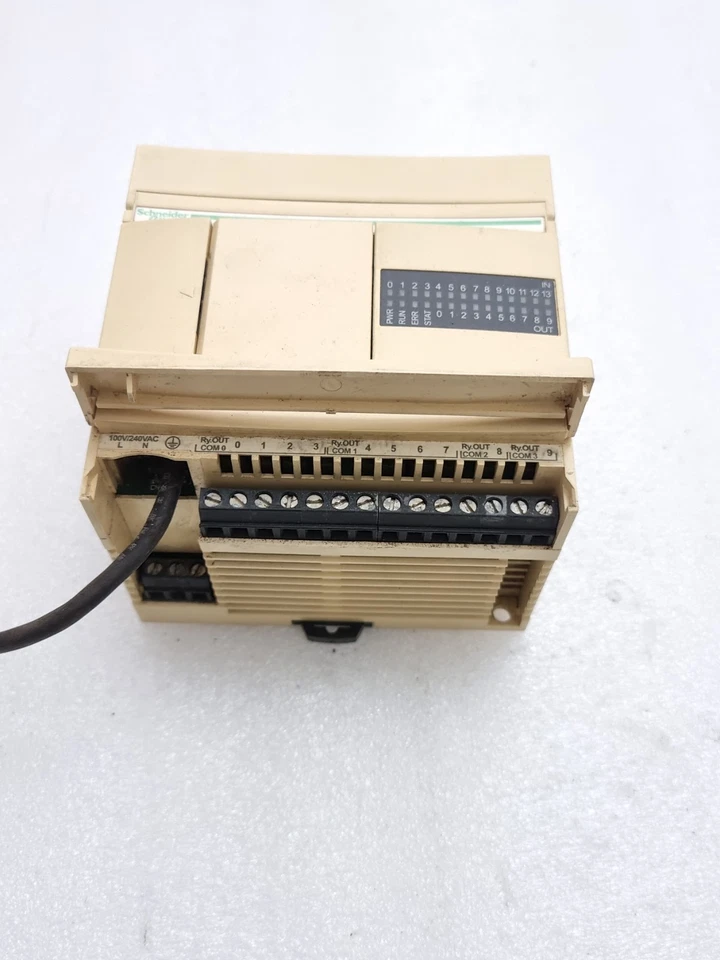 Used Working Schneider Twido TWDLCAA24DRF Base Unit 100-240Vac TWDLCAA24DRF